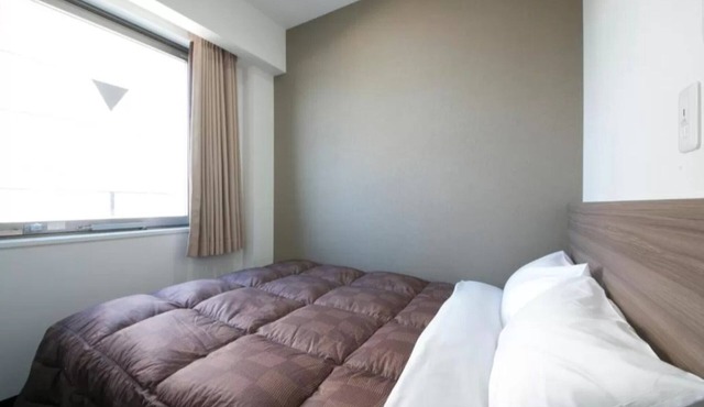 2 people use Single room smoking Single 2 peopl/Osaka Ōsaka