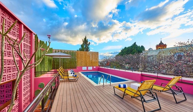 2 Pet-Friendly Rooms with Direct Access to Jalatlaco’s Artistic Scene