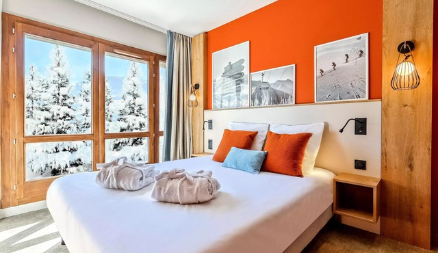 2 Premium Rooms 2 Adults Balcony View