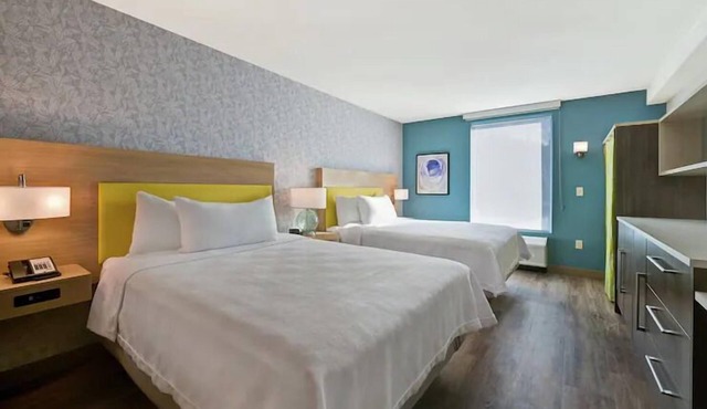2 Queen Studio w/Kitchenette & Outdoor Pool, 4mi Science Aquarium