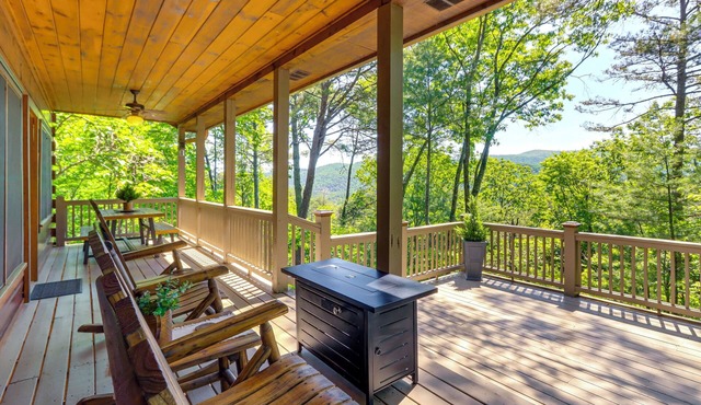 2 Queen Suites, Trail Access, Mtn View, Fire Table