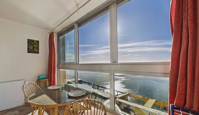 2-room apartment with terrace on beachfront for rent
