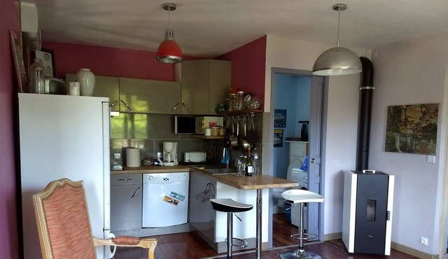 2 room apartment mezzanine 25 minutes is Paris (SNCF) and Disney Land