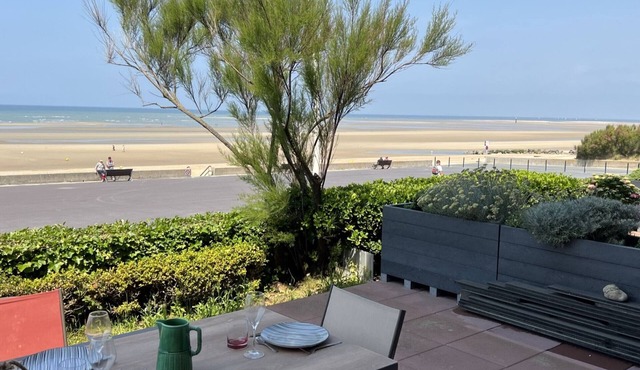 2-Room Apt, Ground Floor, Beach Access, Pets OK, Parking, WiFi Included