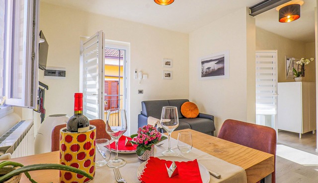 2-room corner apartment with balcony in the heart of the old town