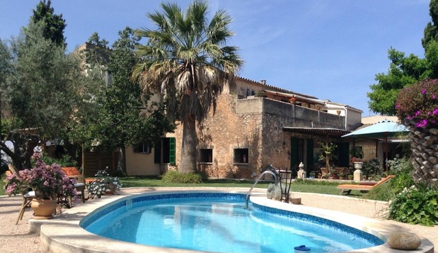 2 room loft with large, unobservable roof terrace + mountain view