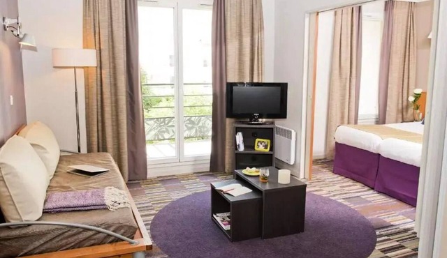 2 Rooms 3 People
