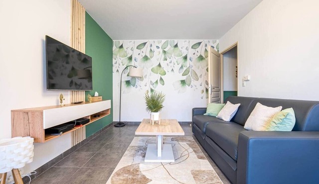 2. Spacious - 4 pers' - Balcony - 2 beds - Parking