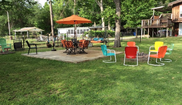 2 STORY HOUSE WITH GREAT SWIMMING,FISHING AND BOATING