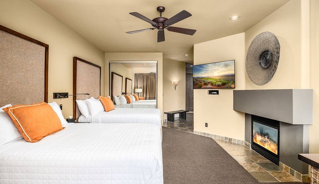 2 Stylish Rooms w/Balcony Near Tuacahn Center for the Arts - 2 miles