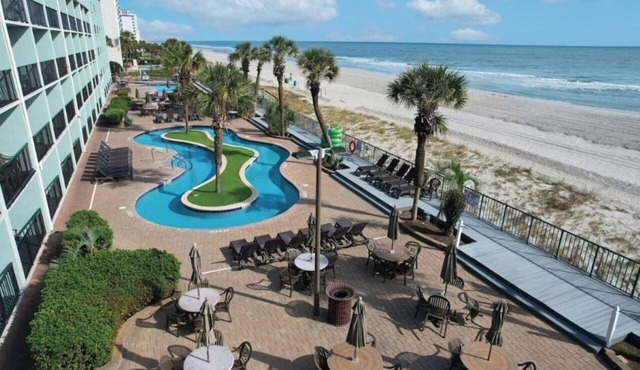 2 Sunny Beach Studio Close To Restaurants, Waterparks & Coastal Activities