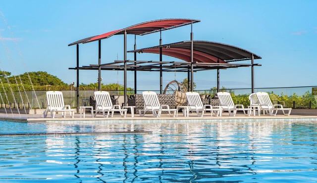 2 Superior Double Rooms | Free Breakfast, 3 Pools & 3 mi to IGU Airport