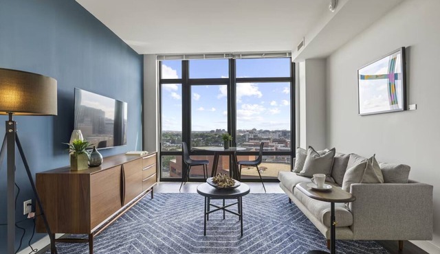 2 Units | Arlington Getaway | Kitchen & Rooftop Pool | Ideal for Weekend Getaway