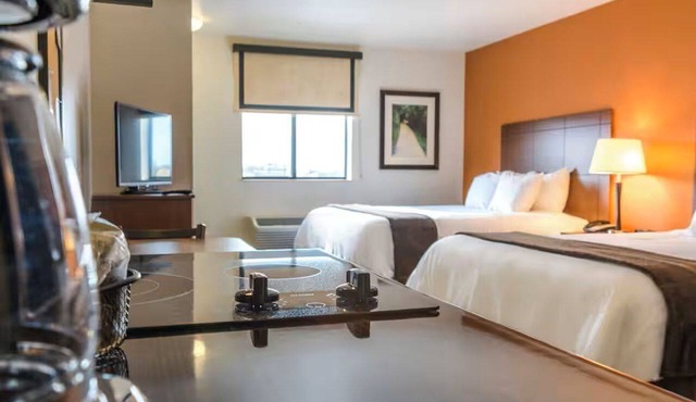 2 Units | Family-Friendly Suites | w/Kitchenettes