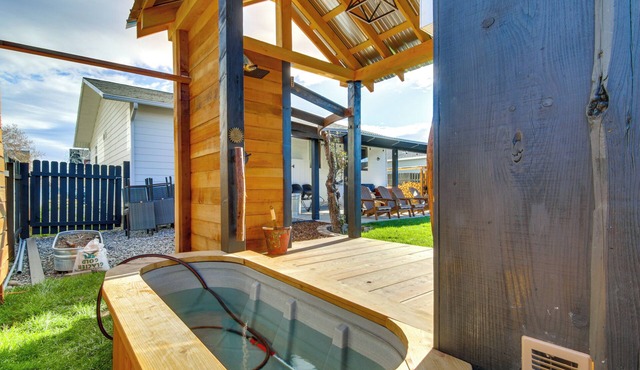 2 Units w/Sauna & Cold Plunge! Belgrade Retreat