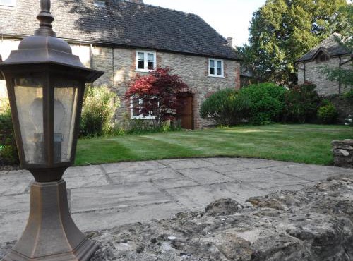 2 Vicarage Lane