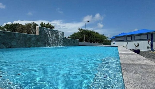 2 Villas w Pool, BBQ Gazebo & Bball Court/Combate