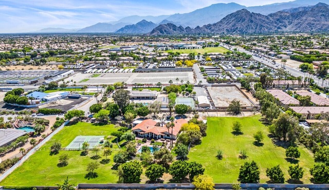 20 beds,2 pickleball+basketb’ll,5 acre estate+gr’m