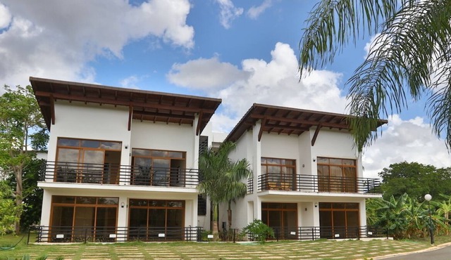 20. Comfortable 2 bedroom apartment, first level