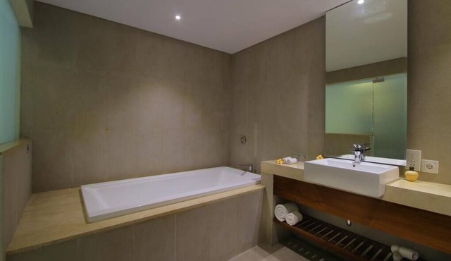 20% OFF-Mistery Room Beach View -Kuta Beach Inclusive breakfast for 2 Person.
