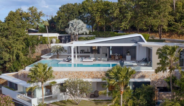 20% OFF - Villa Celadon - Luxe Hillside Villa w/ Panoramic Ocean Views