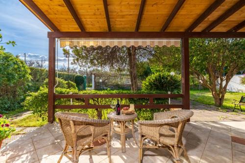 200m From the Sea, Villa with Garden, Pet Friendly