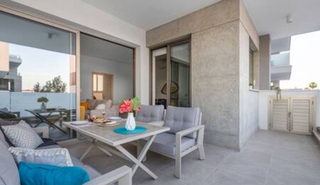 202 Mulberry Court- Elegant with Large Terrace