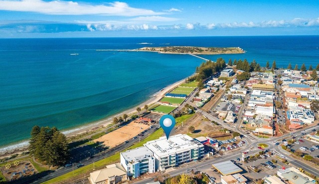 204 The Frontage - Ocean Views