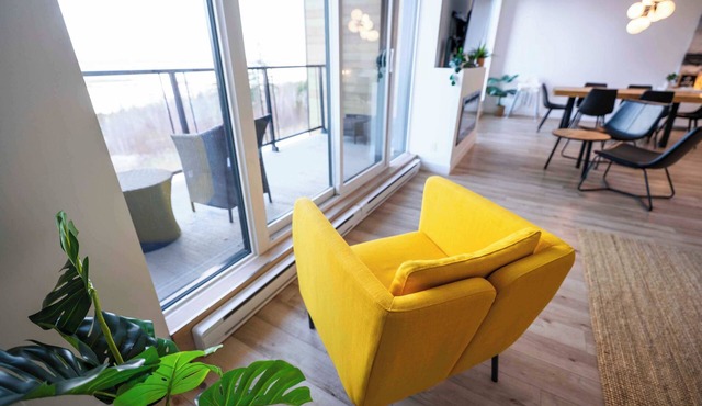 210 | Chic Escape | View & Comfort with Pool