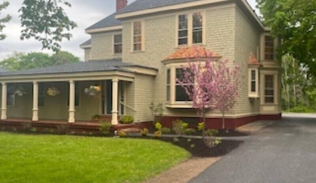 210 Main St