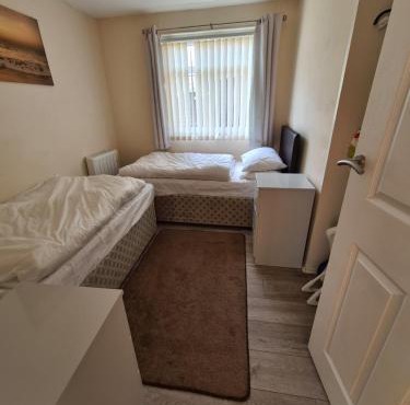 230 Glan Gwna