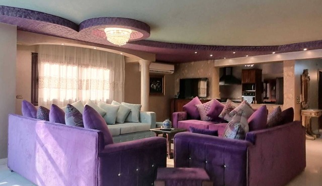 230 Sq M flat in heart of Nasr City,15 M.from airport,few mins frm several mals.