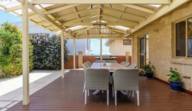 24 Sorrento Seabreeze 5BR Family Seaside Home