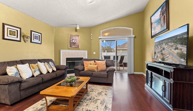 *25% OFF | Quiet Central Location | Pets Welcome*