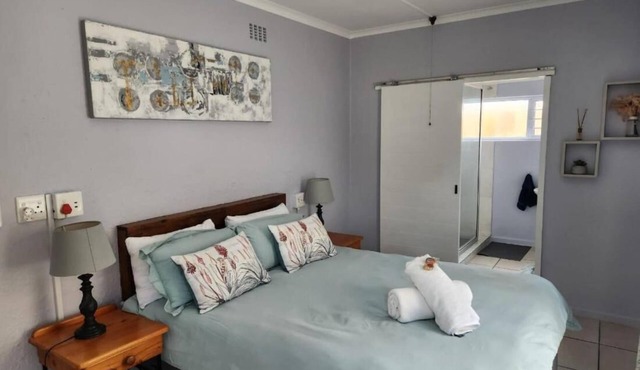 25 ON Main Struisbaai