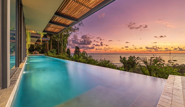 25meter pool-Luxury-Dominical-Housekeeping-Beach