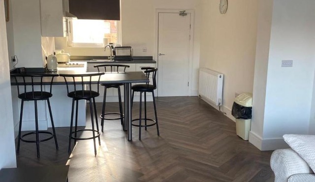 275 Queen street-Flat 1