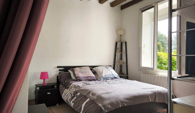 28m² studio apartment for seasonal rent, 10 minutes from downtown Tours