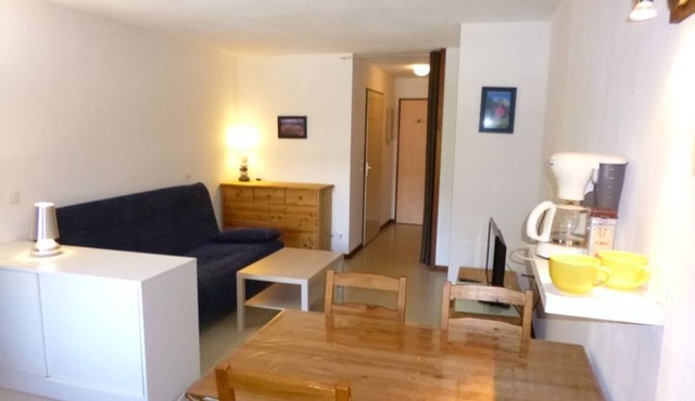 28m² Studio Equipped with Balcony, Wi-Fi & Parking - Pets Welcome