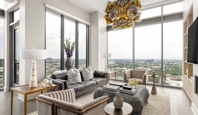 28th Floor Corner - Panoramic Penthouse by Atlanta Luxury Rentals