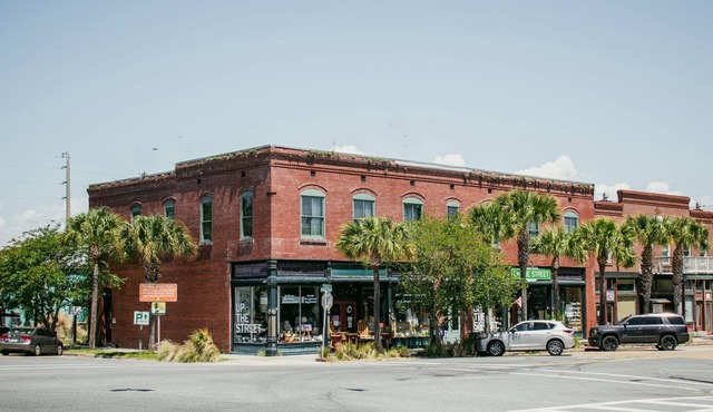 29 Avenue E, Apalachicola, FL 32320