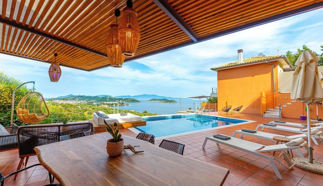 2B Luxurious Villa Io, With Private Pool And Stunningt Sea Views