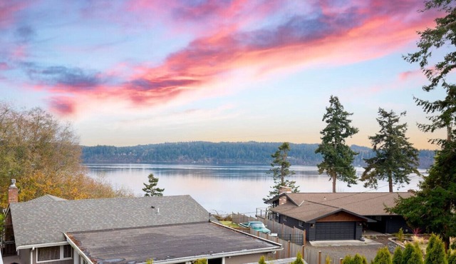 2b1b Unit @Whidbey Island w/Game Room + Hot Tub