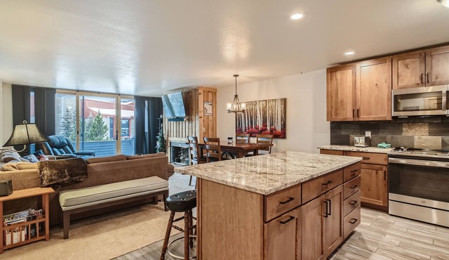 2Bd/2Ba Spacious Condo - Mountain views - Hot Tub