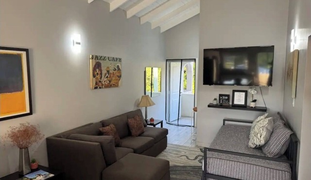 2Bd Apartment on Main Rd - Ernie’s Place 2N