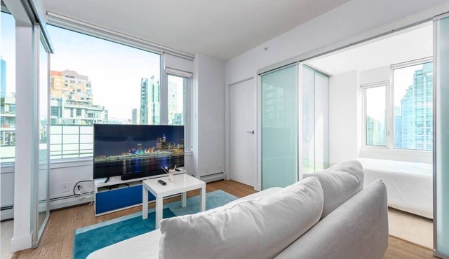 2BD Modern Condo in Downtown Vancouver!