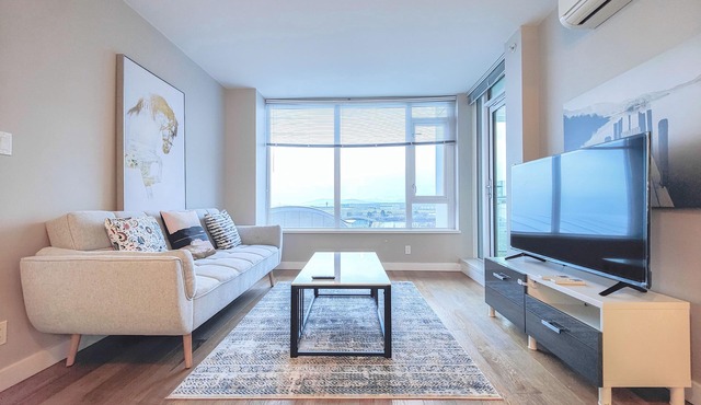2BDR & 2Bath | AC | Free WiFi & Parking @ Oval Park