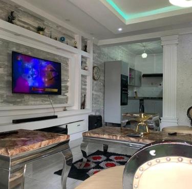 2BDR CBD Apt - 24hrs power, Security, 5mins to airport
