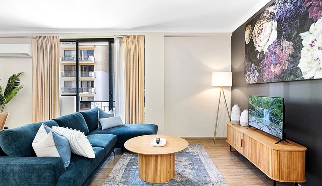 2bdr East Perth Getaway