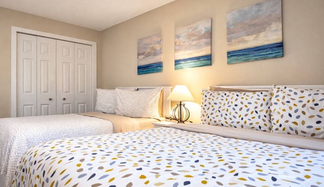 2bdrm 2bath Lakeside Getaway!